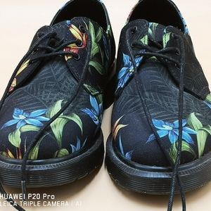 DR Martens Floral print 7M near flawless
